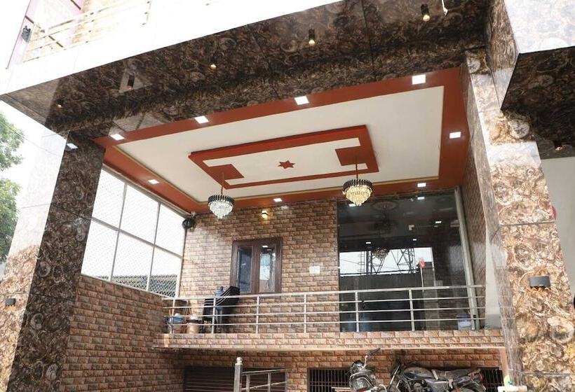 Пансион Shri Laddu Gopal Guest House