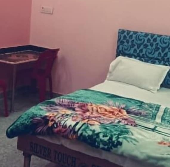 Пансион Shri Laddu Gopal Guest House