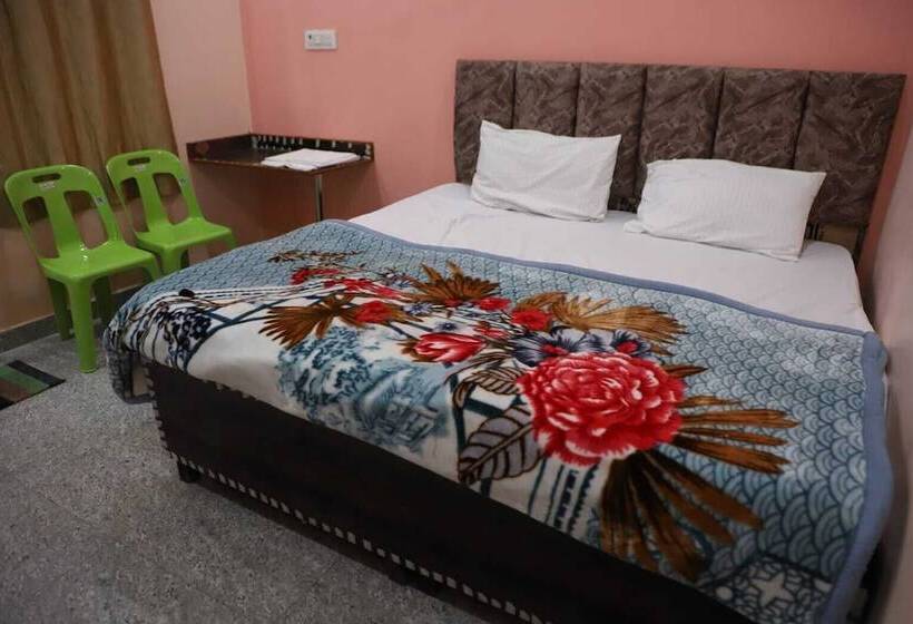 Пансион Shri Laddu Gopal Guest House