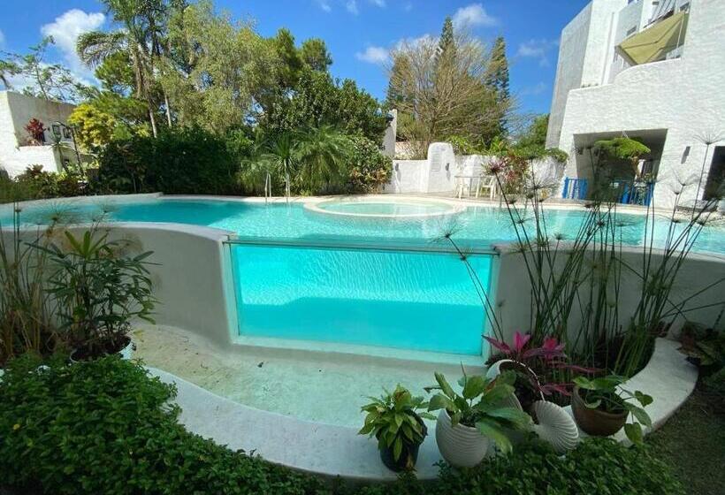 پانسیون Vie La Bella