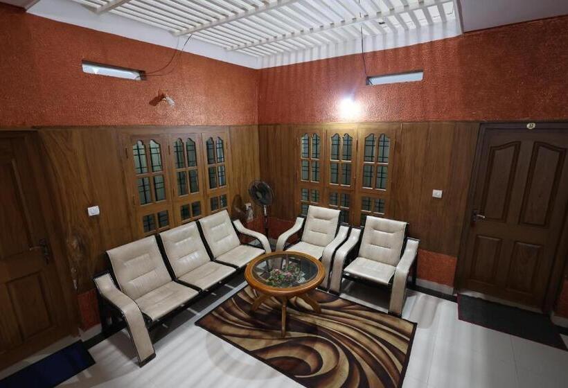 Пансион Wayanad Regal Residency