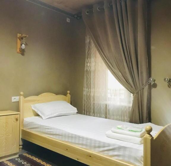 بنسيون Yakka Minor