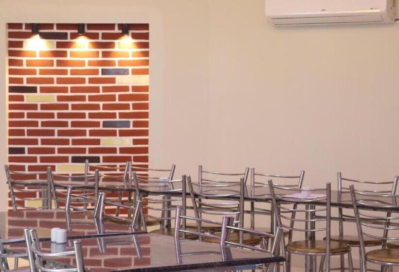 Pradee Queen Resorts