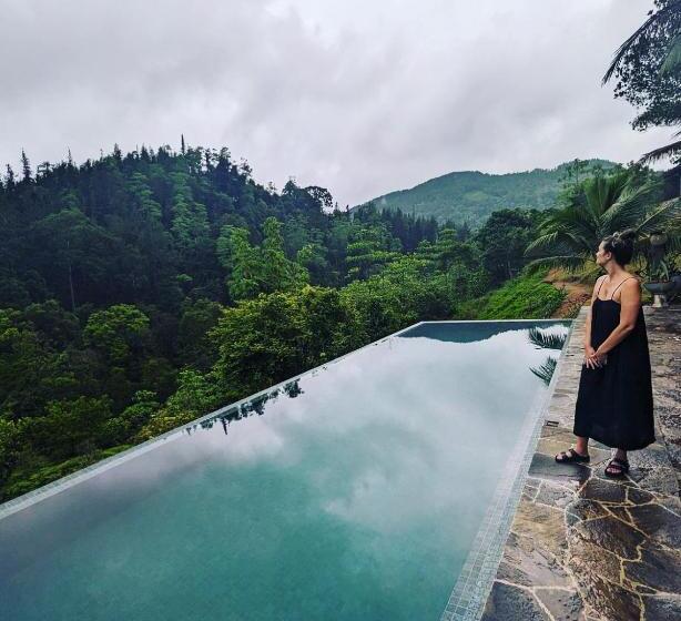 אתר נופש Jansen’s Bungalow Sinharaja Rainforest Retreat