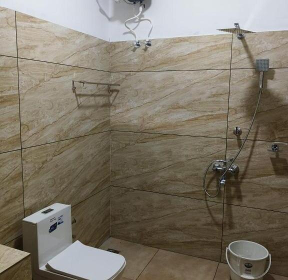 منتجع The Royal Island