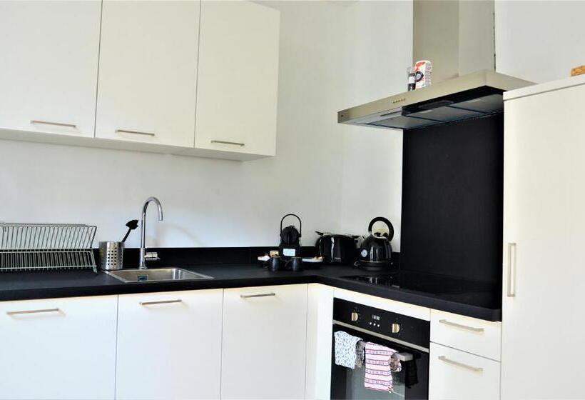 Sleep Inn   Palace Apartments