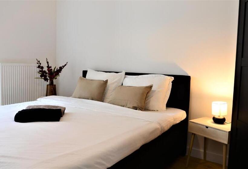 Sleep Inn   Palace Apartments