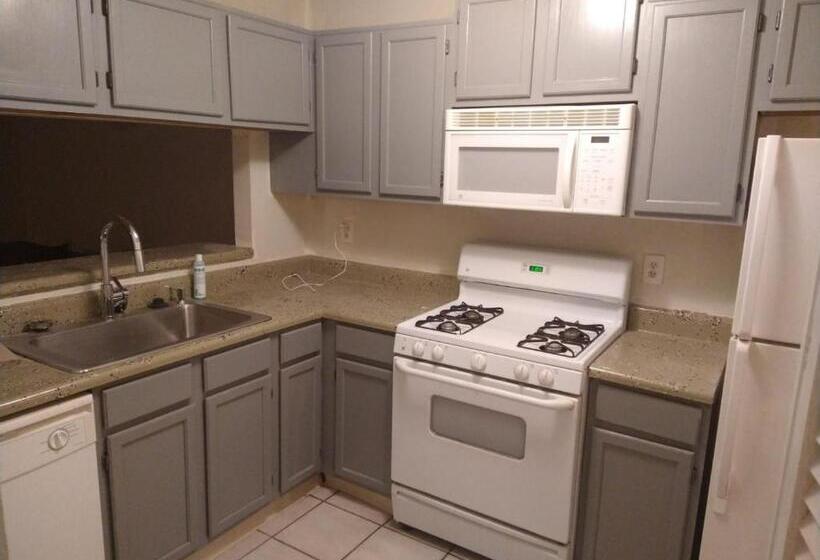 Spacious Atlanta Area Condo