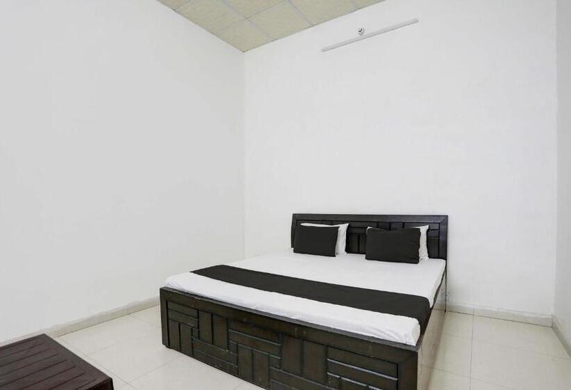 Spot On Hotel Happy Moonlight