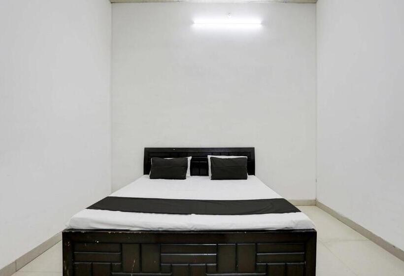 Spot On Hotel Happy Moonlight