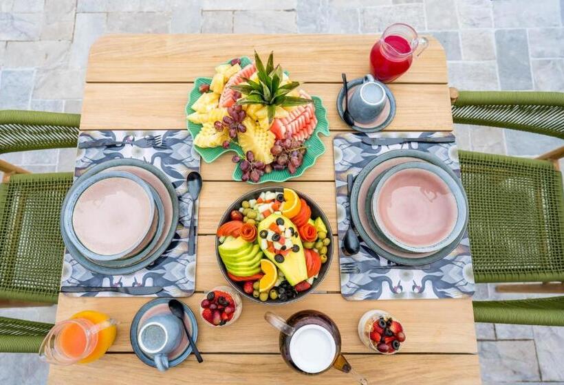 Tabebuia Spa And Safari Resort