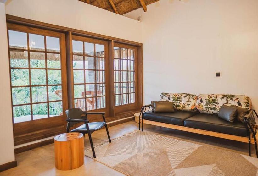 Tabebuia Spa And Safari Resort