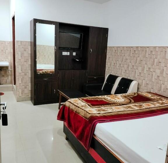 The Rai’s Palace Hotel And Banquet