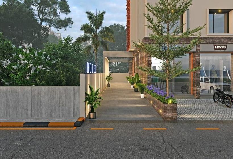 The Sky Imperial Hotel Kailash