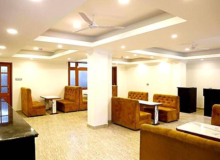 Tropical Hotel & Spa