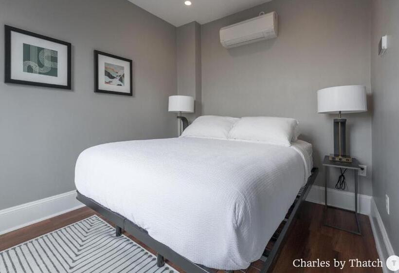 J Miller Flats By Thatch