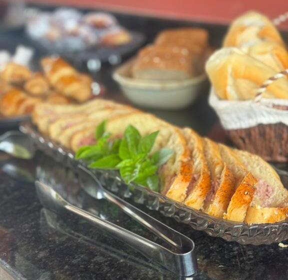 הוסטל Pousada Villa Egregora