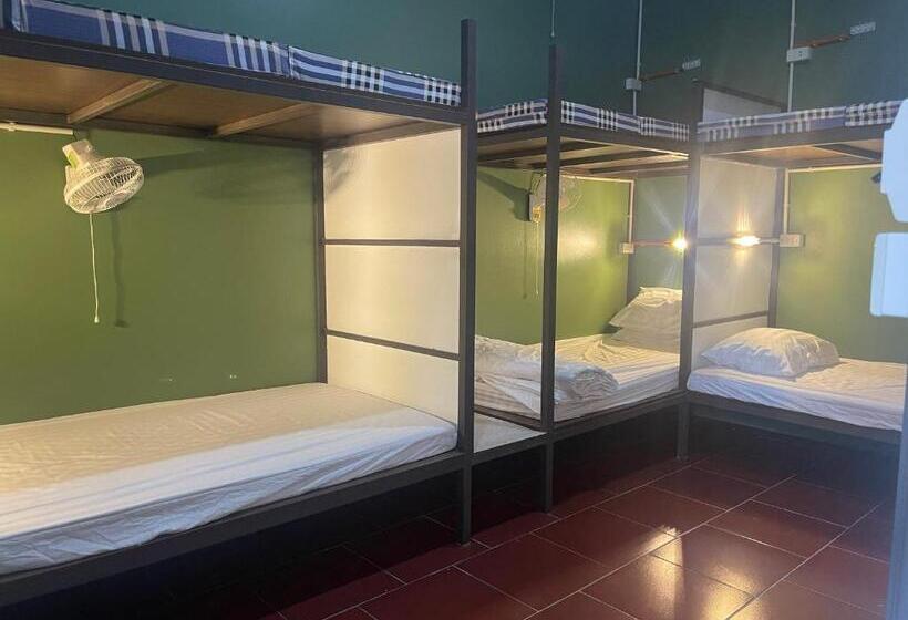 An Hostel & Coffee Bar