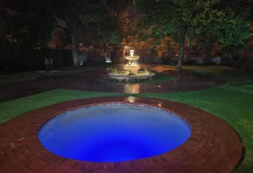 住宿加早餐  Castle Home