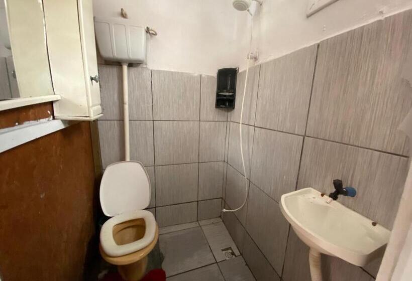 민박 Itajai Quartos E Suites