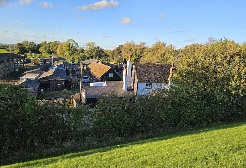 مبيت وإفطار Startop Farmhouse