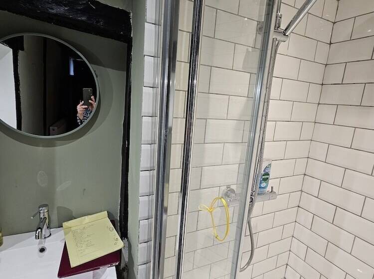 مبيت وإفطار Startop Farmhouse