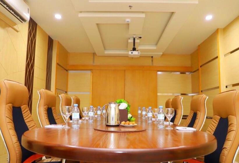 Cheerful Hotel Al Rass فندق شيرفل الرس