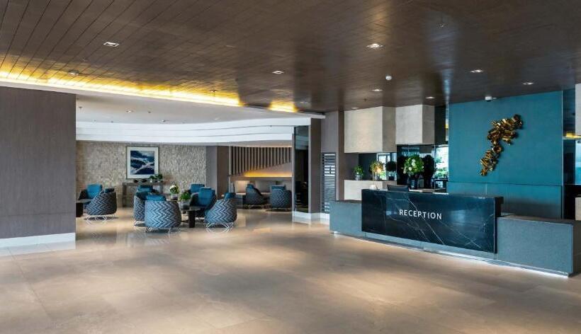 Chillax Condotel Shore Residences