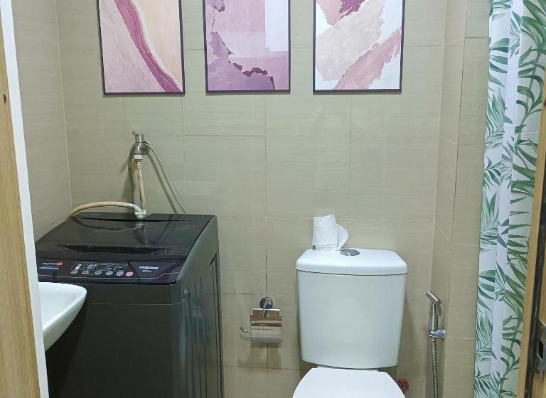 Chillax Condotel Shore Residences