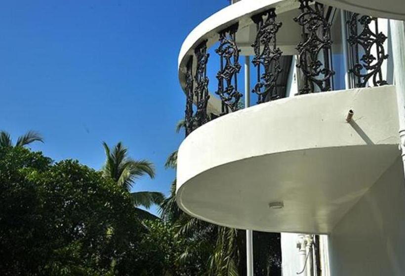 Fabhotel Don Hill Beach Resort