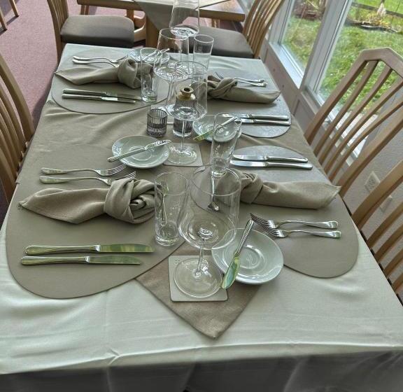 „gg“ Games Garni Hotel Säntis