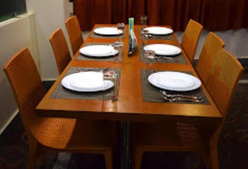 فندق Anand International Bihar