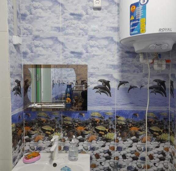 בית מלון כפרי Moynaq Grand Hostel