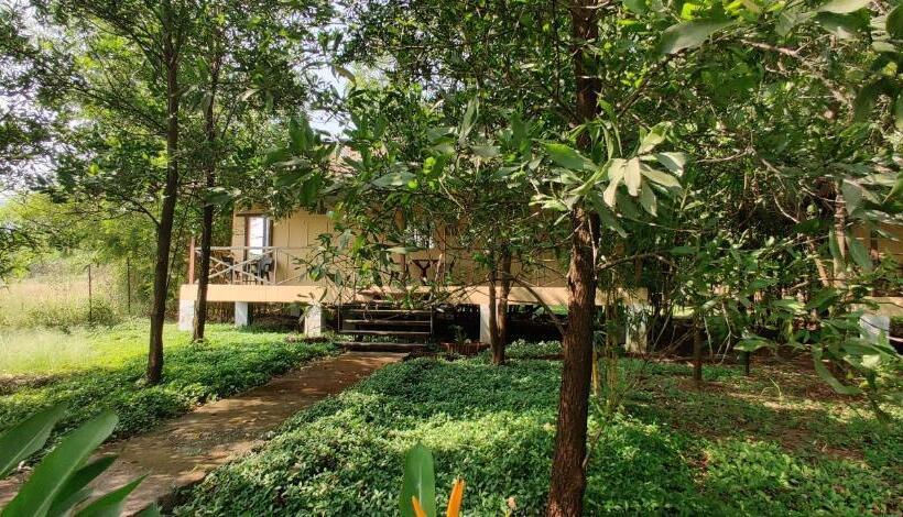 בית מלון כפרי Aranya Phansad Resort