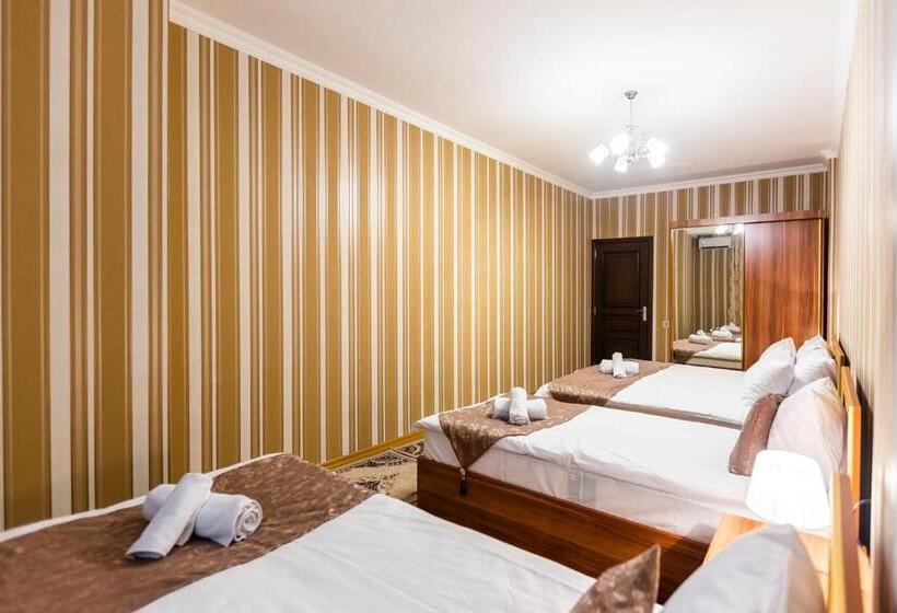 هتل Arivainn Center