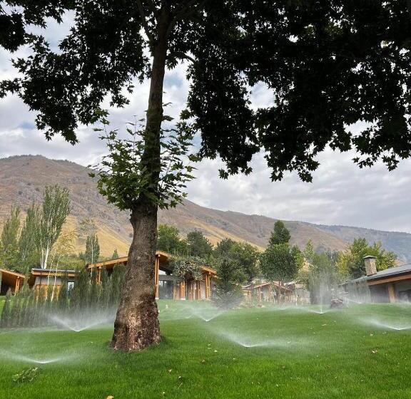 בית מלון כפרי Burchmulla Resorts