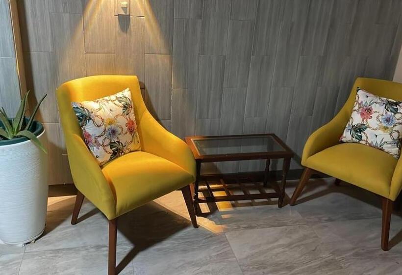 هتل Casa De La Abuela Celica