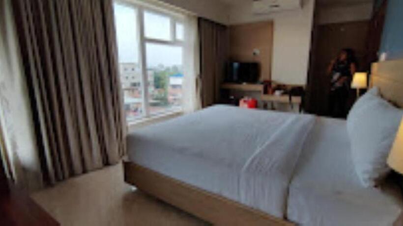 בית מלון כפרי Daani Continental Imphal