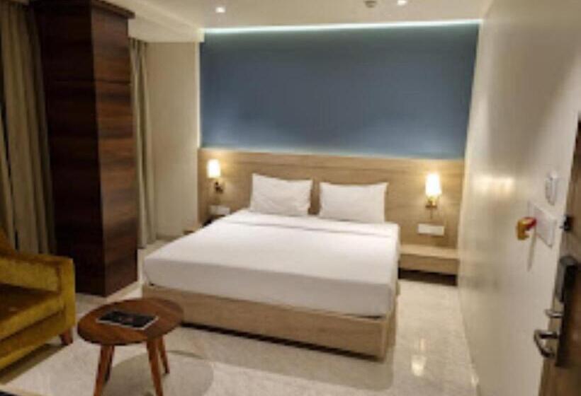 בית מלון כפרי Daani Continental Imphal