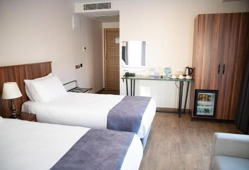 酒店 Deluxe Rooms & Suites By Wisteria