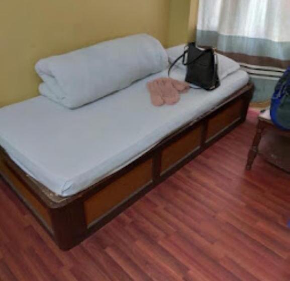 בית מלון כפרי Dharam Mukti Utsav Bhawan, Raxaul