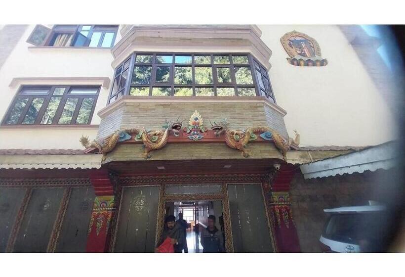 호텔 Dragon Inn, Gangtok