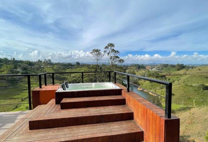 בית מלון כפרי Ecoluxe