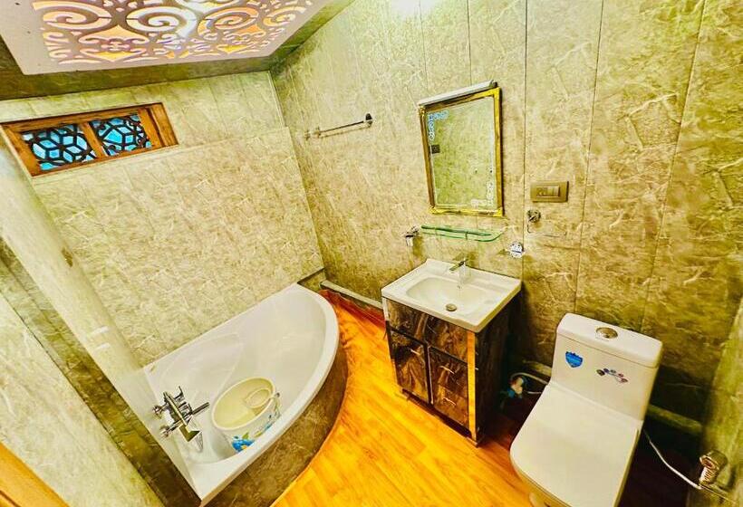 酒店 Floating Luxury Group Of Houseboats