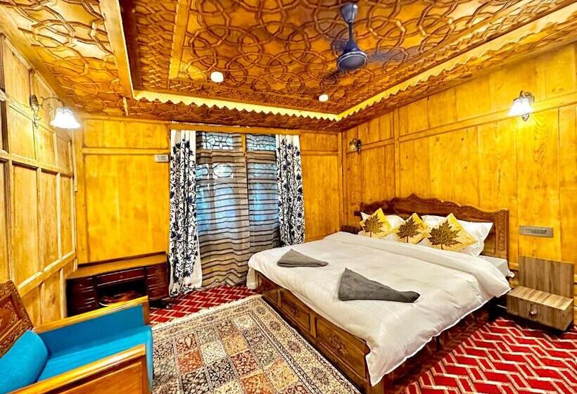 酒店 Floating Luxury Group Of Houseboats