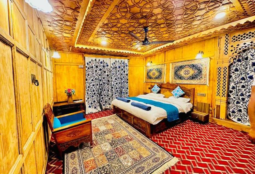 酒店 Floating Luxury Group Of Houseboats