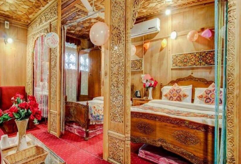 酒店 Floating Luxury Group Of Houseboats