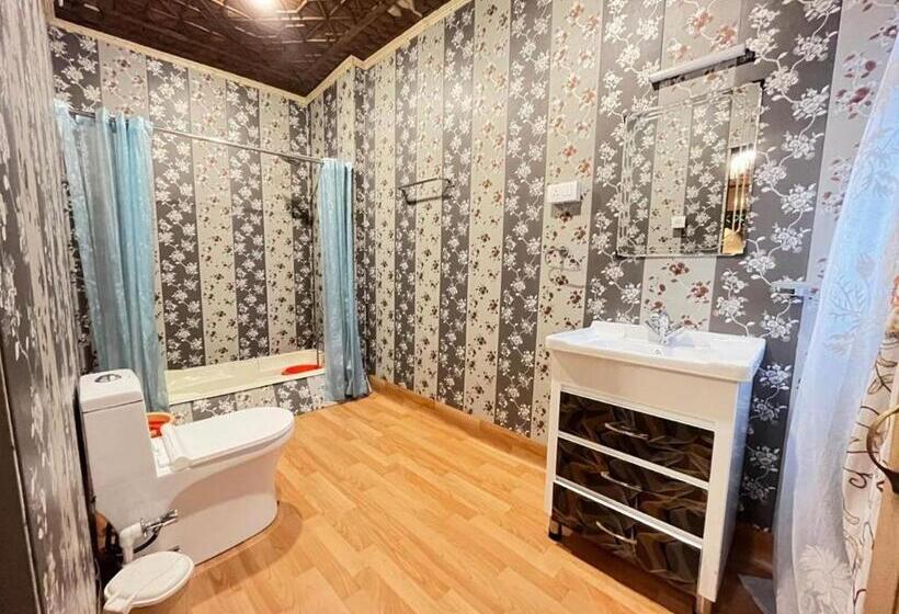 酒店 Floating Luxury Group Of Houseboats