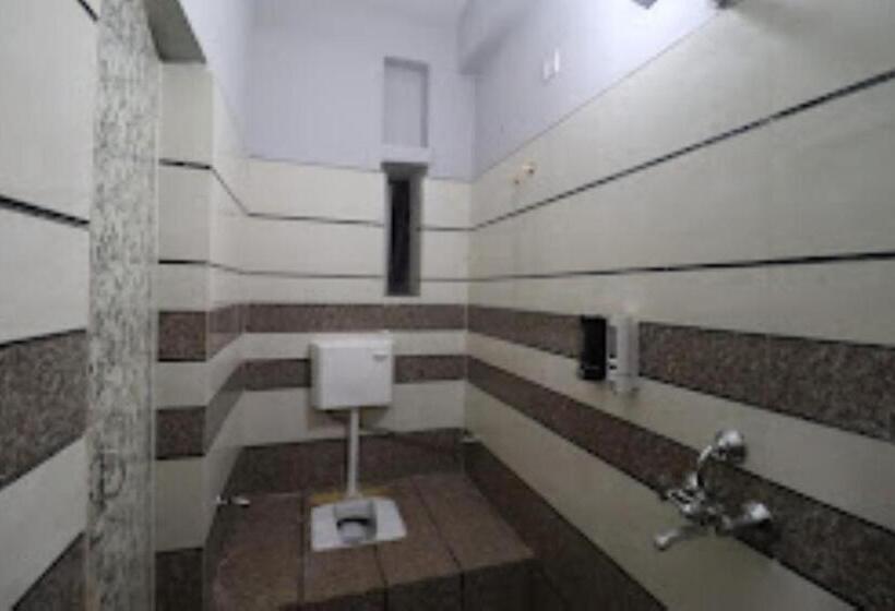 בית מלון כפרי Friends Inn ,jakariyapur