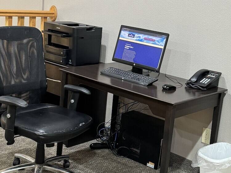 فندق Garner Inn & Suites